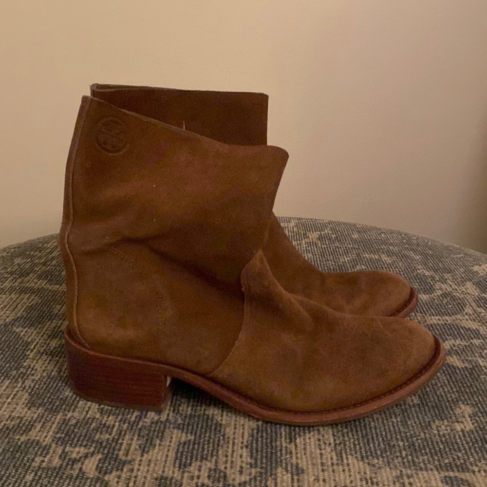 TORY BURCH SUEDE BOOTIE